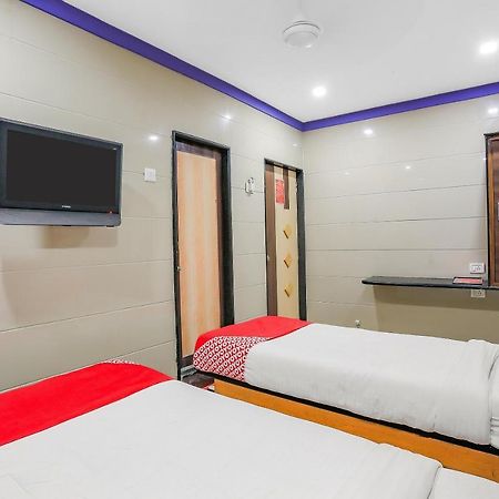 Oyo 10697 Hotel Suraj Inn Surat Eksteriør bilde